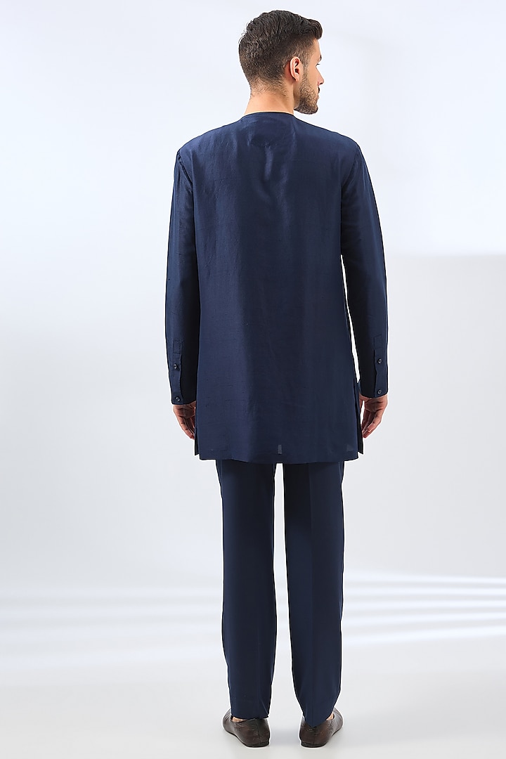Navy Blue Silk Embroidered Groom Indowestern Jacket Set by Divyam Mehta Men at Pernia's Pop Up Shop