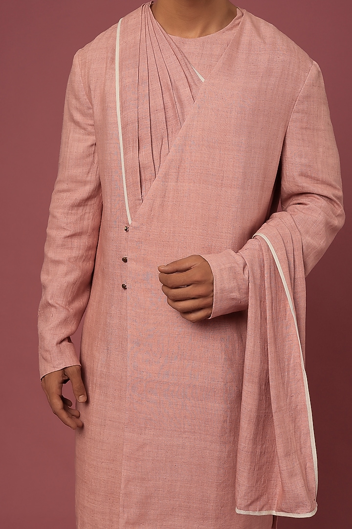 Peach Raw Silk Draped Kurta Set by Divyam Mehta Men at Pernia's Pop Up Shop