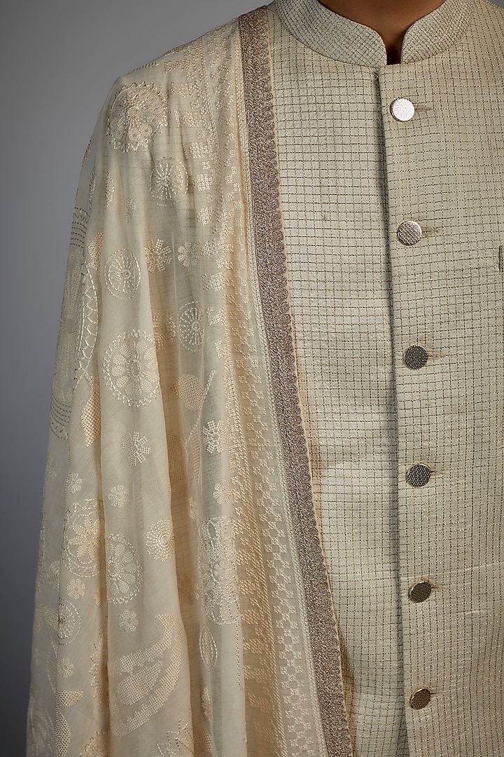 Ivory Matka Silk Embroidered Dupatta by Divyam Mehta Men at Pernia's Pop Up Shop