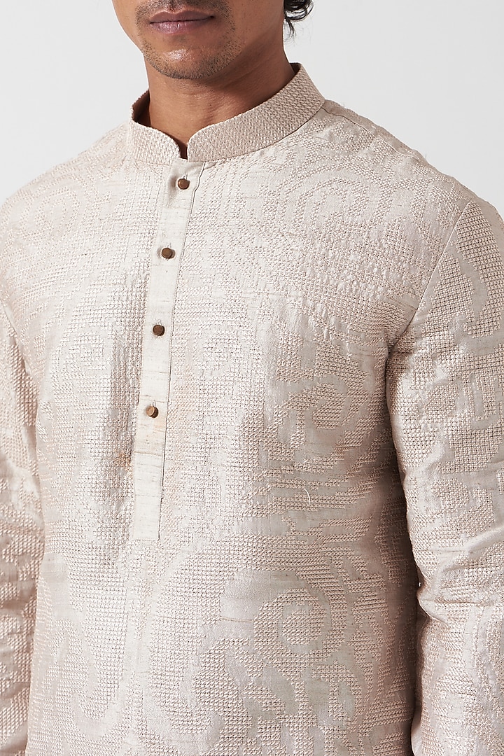 Chandi Silver Raw Silk Embroidered Kurta Set by Divyam Mehta Men at Pernia's Pop Up Shop