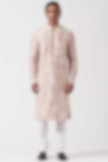 Pink Hand Embroidered Kurta Set by Divyam Mehta Men at Pernia's Pop Up Shop