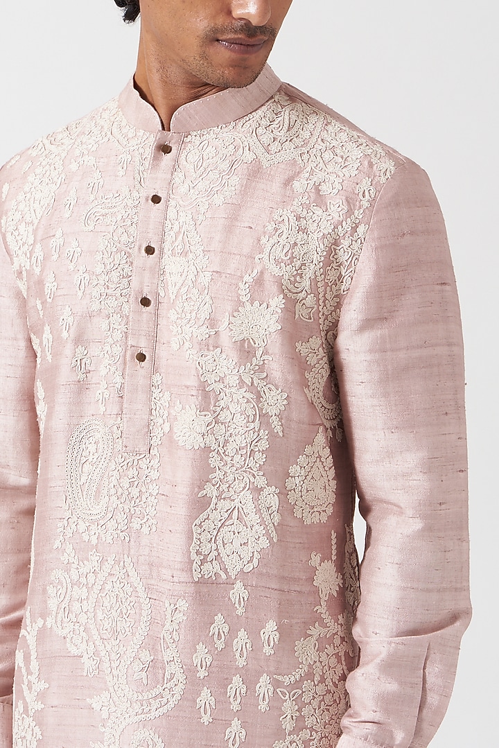 Pink Raw Silk Floral Hand Embroidered Kurta Set by Divyam Mehta Men at Pernia's Pop Up Shop