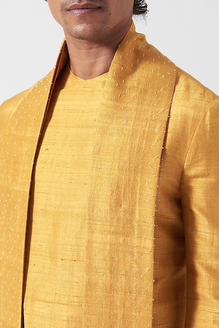 Yellow Moss Crepe Hand Embroidered Tie-Dyed Kurta Set by Divyam Mehta Men at Pernia's Pop Up Shop