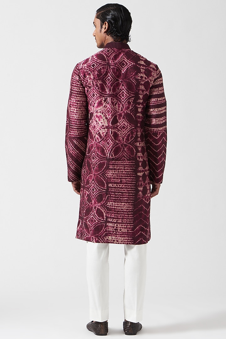 Falsa-Colored Raw Silk Printed Kurta Set by Divyam Mehta Men at Pernia's Pop Up Shop