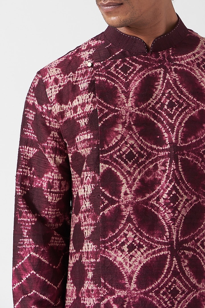 Falsa-Colored Raw Silk Printed Kurta Set by Divyam Mehta Men at Pernia's Pop Up Shop