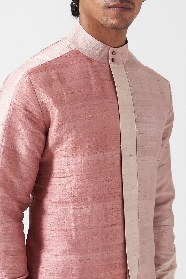 Antique Pink Raw Silk Color-Blocked Kurta Set by Divyam Mehta Men at Pernia's Pop Up Shop