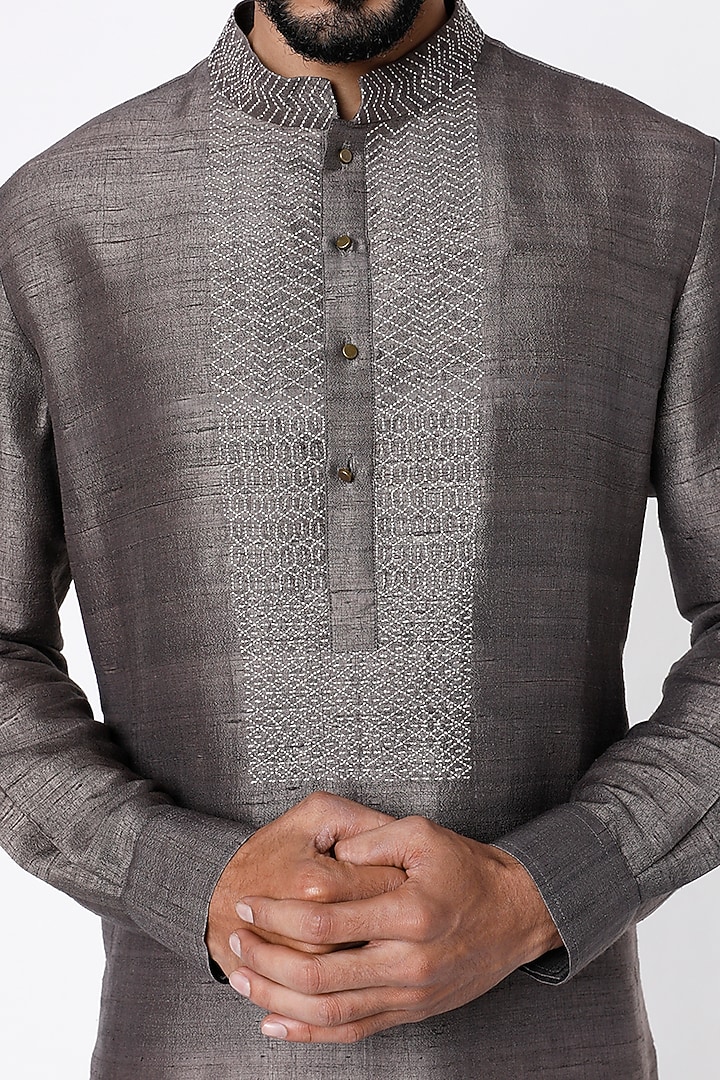 Grey Raw Silk Embroidered Kurta Set by Divyam Mehta Men at Pernia's Pop Up Shop