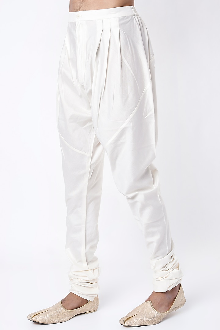 White Raw Silk Groom Sherwani Set by Divyam Mehta Men at Pernia's Pop Up Shop