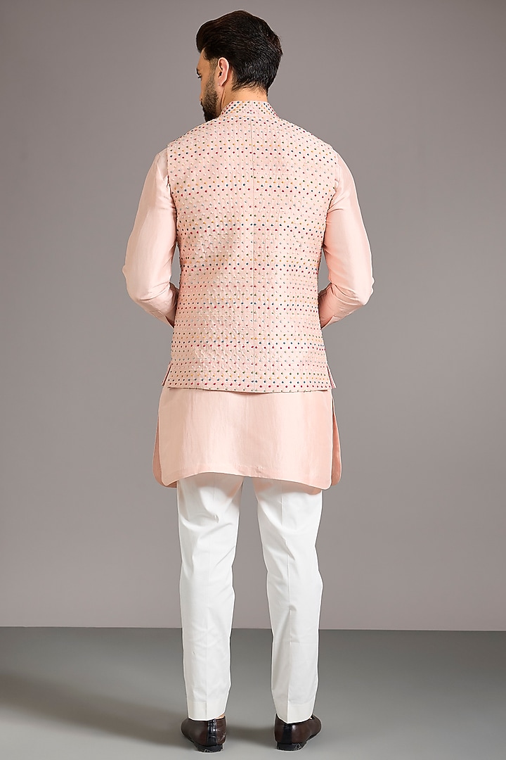 Pyazi Pink Raw Silk Embroidered Bundi Jacket Set by Divyam Mehta Men at Pernia's Pop Up Shop