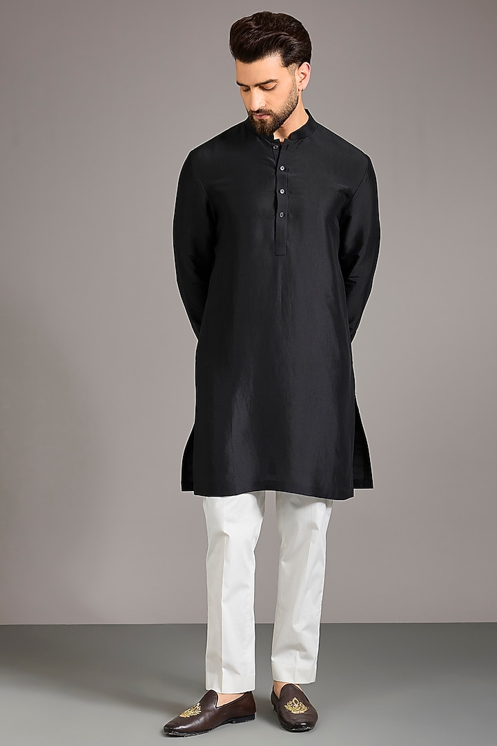 Black Raw Silk Embroidered Bundi Jacket Set by Divyam Mehta Men at Pernia's Pop Up Shop
