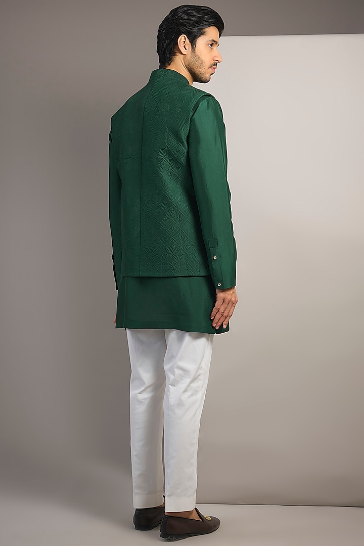 Amazon Green Silk Bundi Jacket Set by Divyam Mehta Men at Pernia's Pop Up Shop