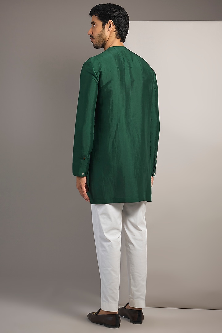 Amazon Green Silk Bundi Jacket Set by Divyam Mehta Men at Pernia's Pop Up Shop