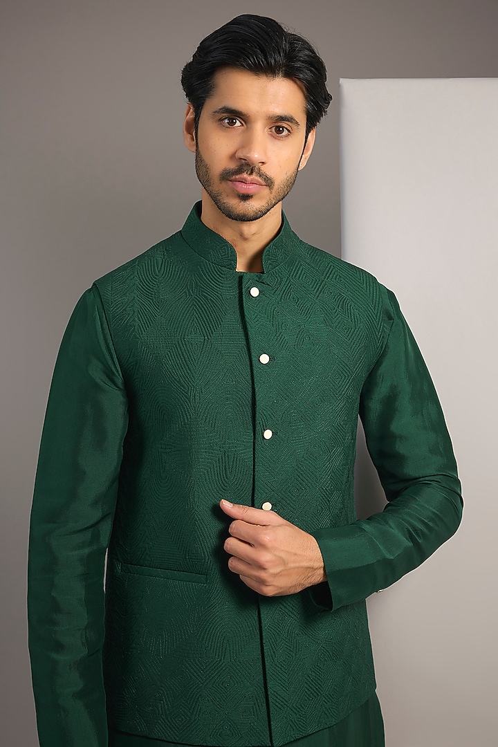 Amazon Green Silk Bundi Jacket Set by Divyam Mehta Men at Pernia's Pop Up Shop