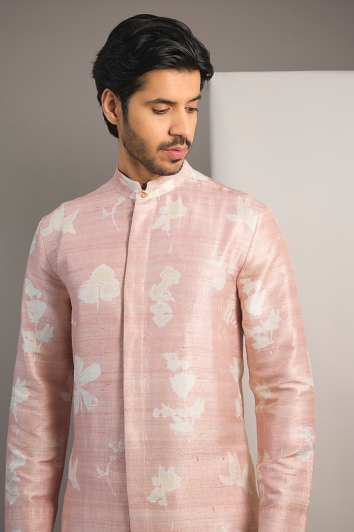 Rose Quartz Raw Silk Kurta Set by Divyam Mehta Men at Pernia's Pop Up Shop