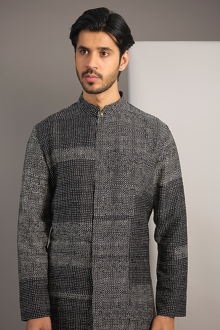 Black Raw Silk Kurta by Divyam Mehta Men at Pernia's Pop Up Shop