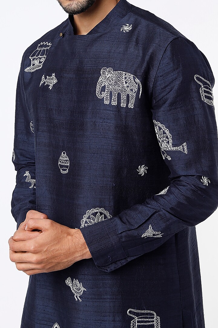 Space Blue Raw Silk Hand Embroidered Dyed Kurta Set by Divyam Mehta Men at Pernia's Pop Up Shop