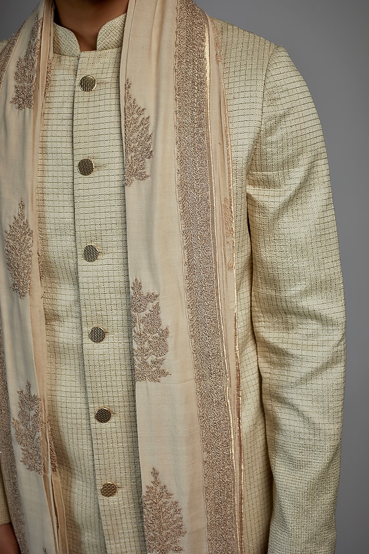 Ivory Matka Silk Embroidered Dupatta by Divyam Mehta Men at Pernia's Pop Up Shop