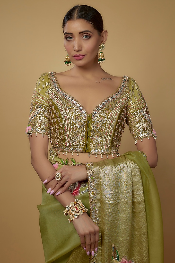Olive Green Handloom Organza Embellished Bridal Saree Set by Daamann by Mohit Falod at Pernia's Pop Up Shop