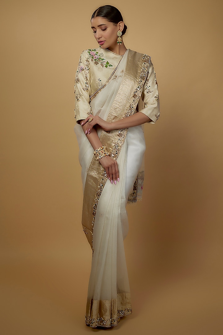 Ivory & Gold Handloom Organza Embroidered Saree Set by Daamann by Mohit Falod