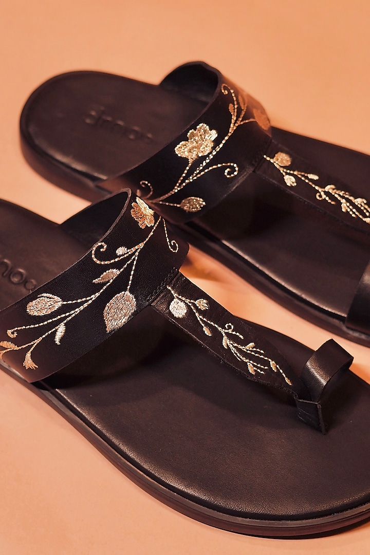 Black Leather Kolhapuri Slippers by Dmodot at Pernia's Pop Up Shop