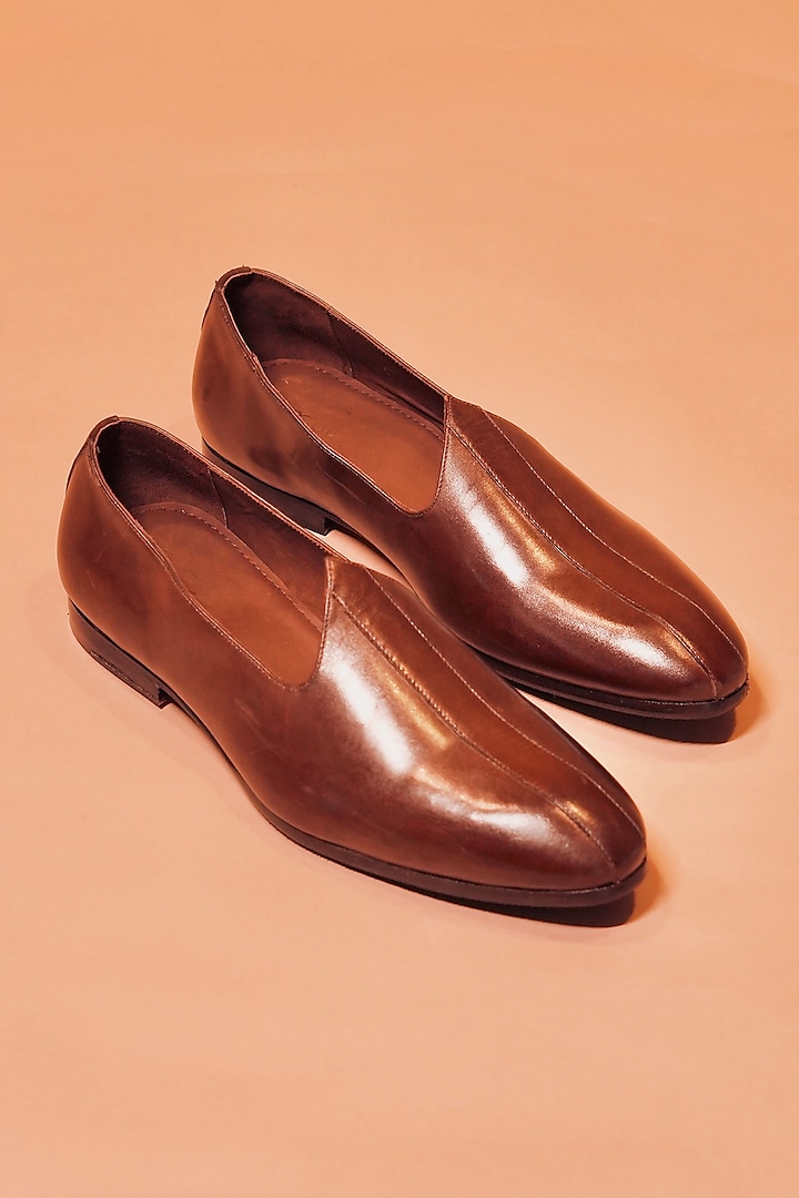 Brown Leather Mojaris by Dmodot