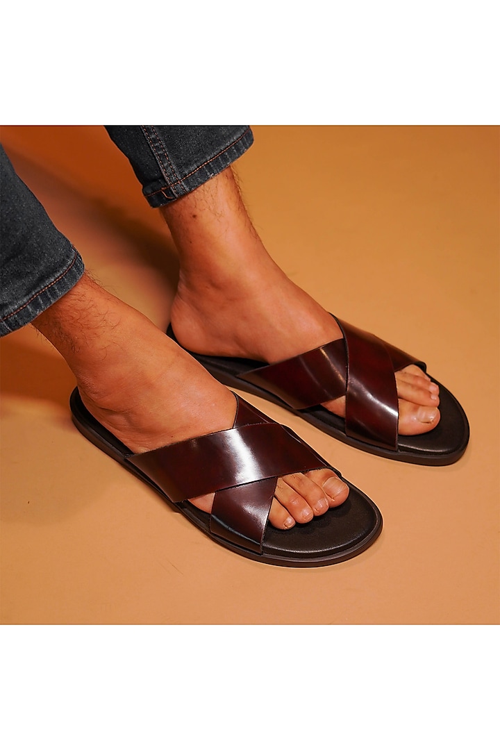 Black & Burgundy Sandals In Leather by Dmodot