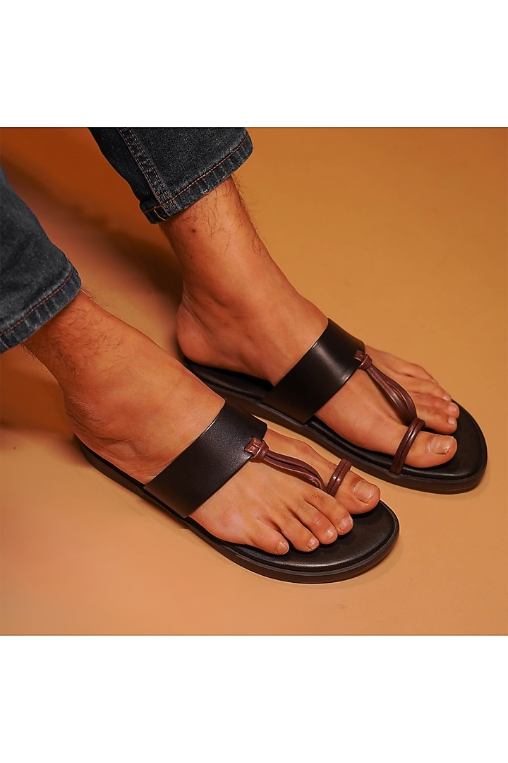 Black & Brown Grain Leather Kolhapuri Flats by Dmodot at Pernia's Pop Up Shop