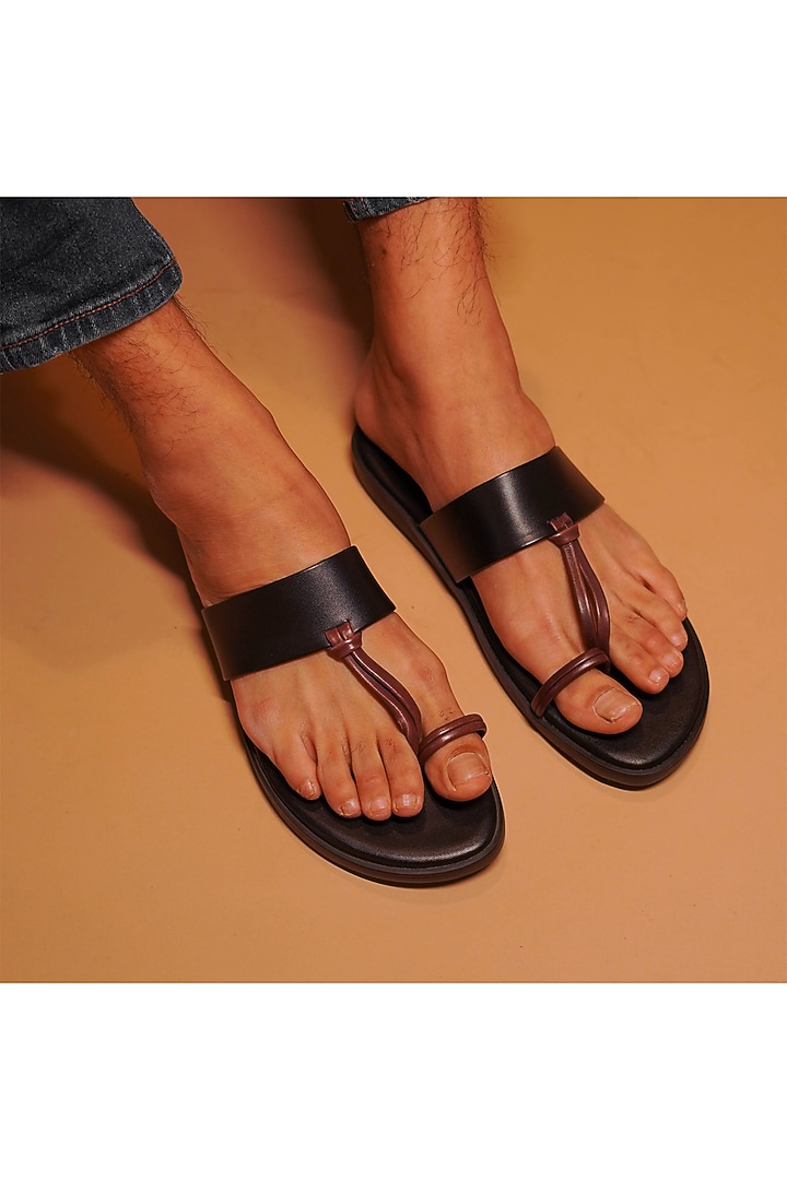 Black & Brown Grain Leather Kolhapuri Flats by Dmodot at Pernia's Pop Up Shop