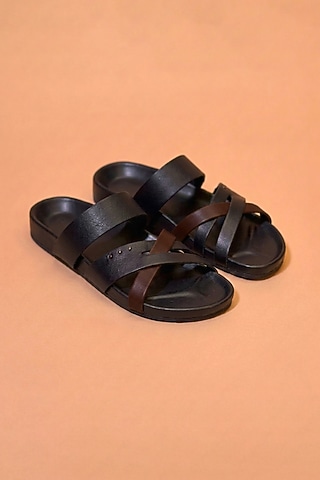 Black & Brown Leather Sandals by Dmodot
