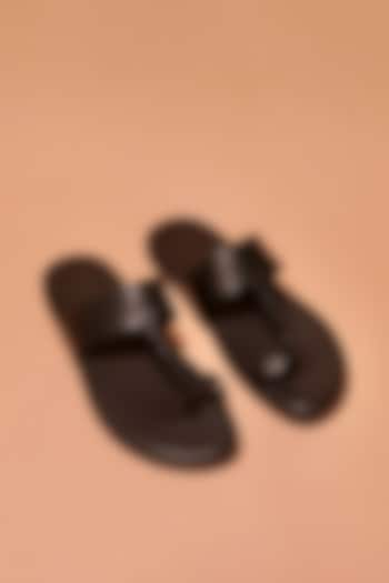 Black Leather Kolhapuri Slippers by Dmodot