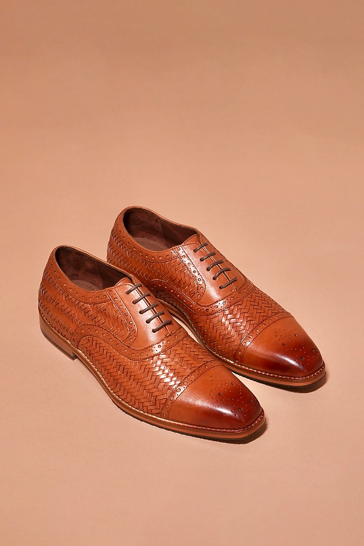 Dual-Tone Tan Leather Oxford Shoes by Dmodot at Pernia's Pop Up Shop
