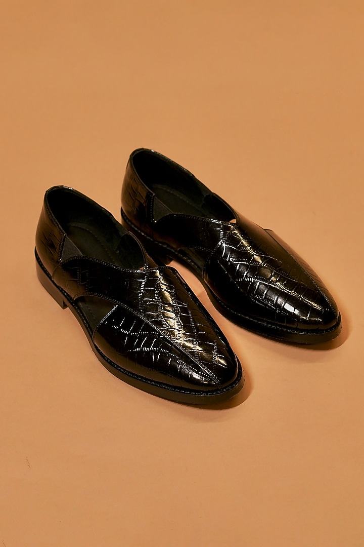 Black Leather Embossed Peshwari by Dmodot at Pernia's Pop Up Shop