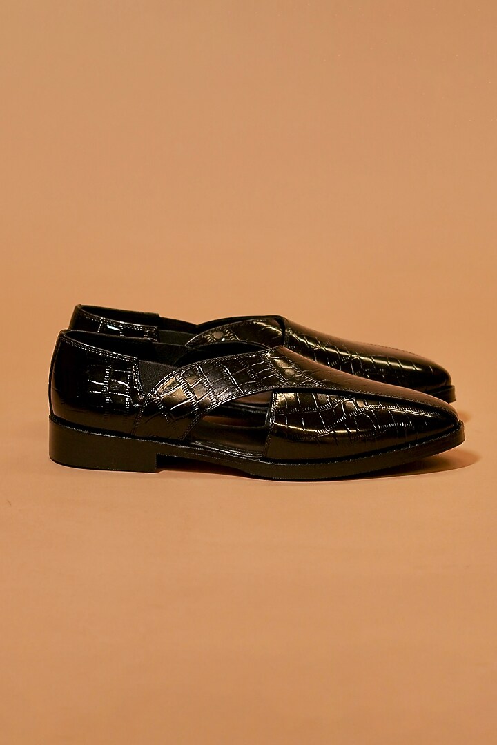Black Leather Embossed Peshwari by Dmodot at Pernia's Pop Up Shop