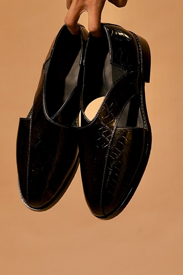 Black Leather Embossed Peshwari by Dmodot at Pernia's Pop Up Shop