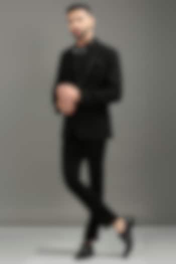 Black Suiting Tuxedo Set by DMODE