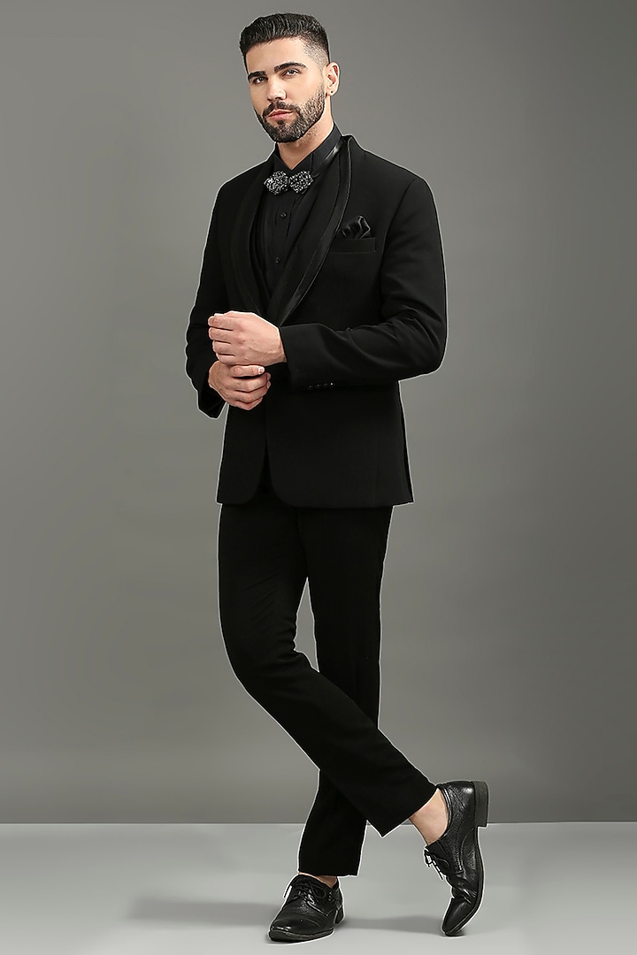 Black Suiting Tuxedo Set by DMODE