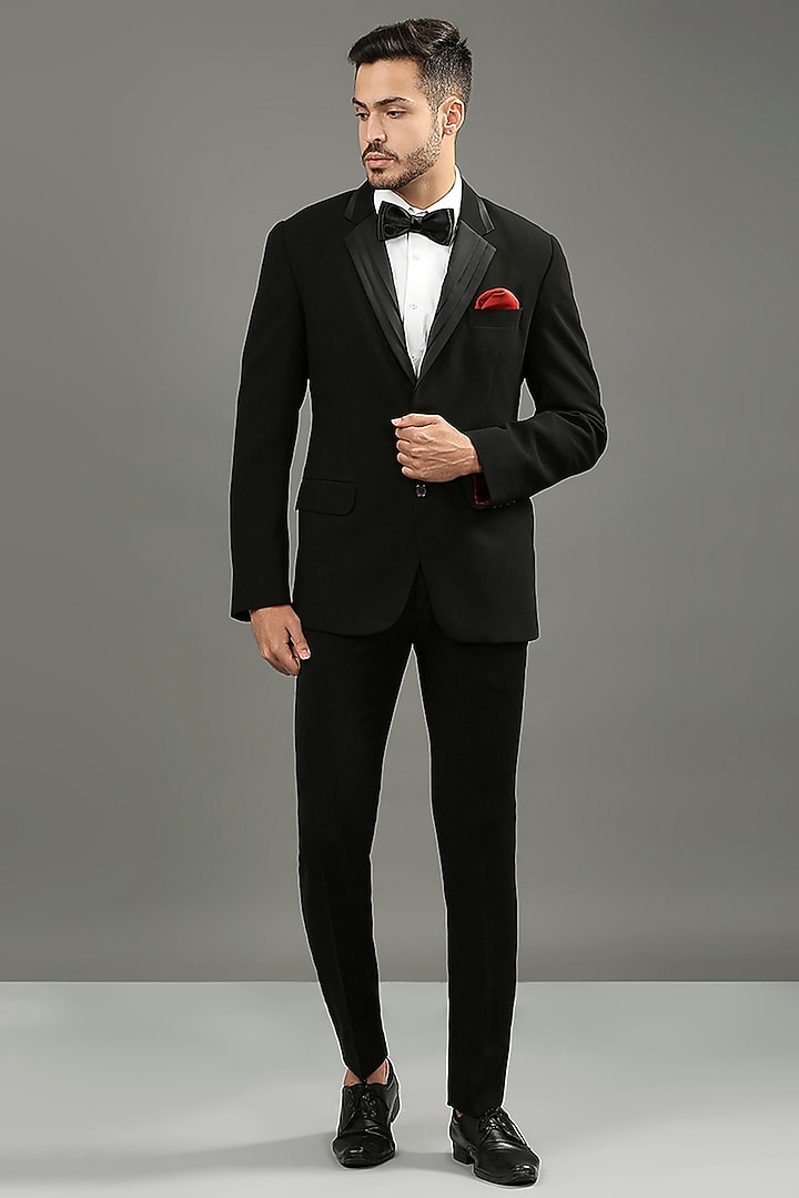 Black Suiting Pleated Tuxedo Set by DMODE