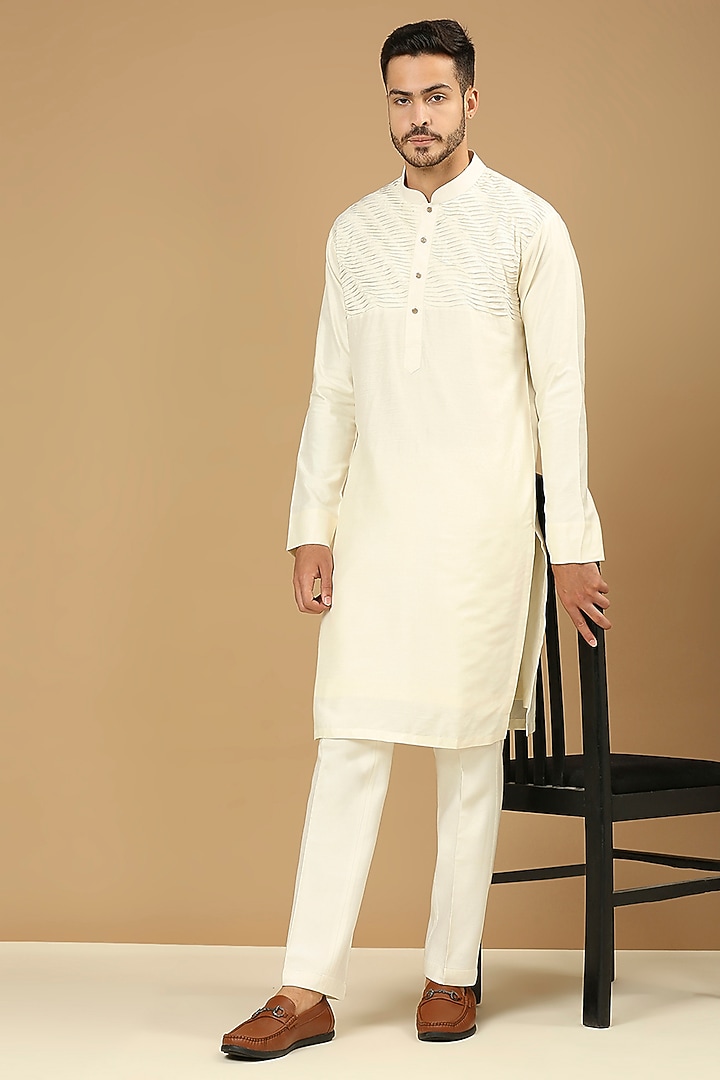Cream Cotton Silk Threadwork Kurta Set by DMODE at Pernia's Pop Up Shop