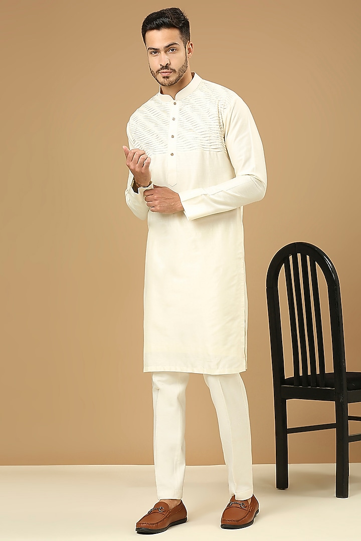 Cream Cotton Silk Threadwork Kurta Set by DMODE at Pernia's Pop Up Shop