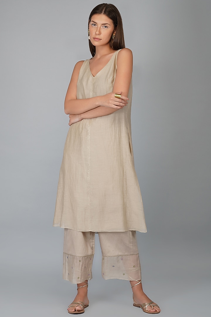Beige Chanderi Embellished Jacket Kurta Set by Devyani Mehrotra at Pernia's Pop Up Shop