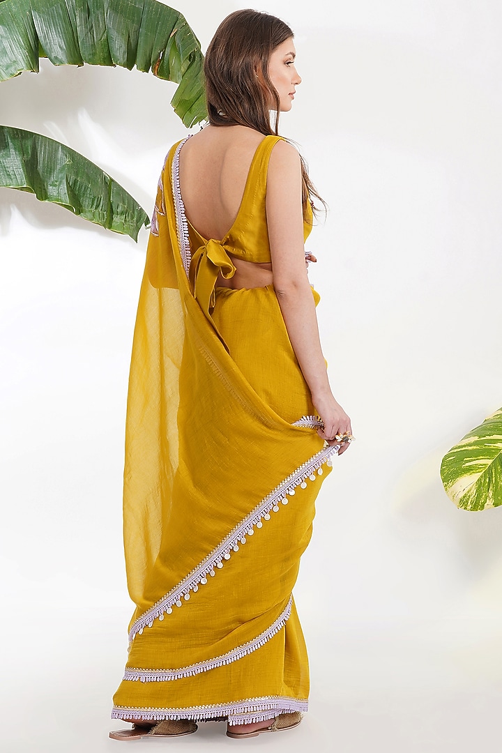 Yellow Printed Party Wear Saree Set by Devyani Mehrotra at Pernia's Pop Up Shop