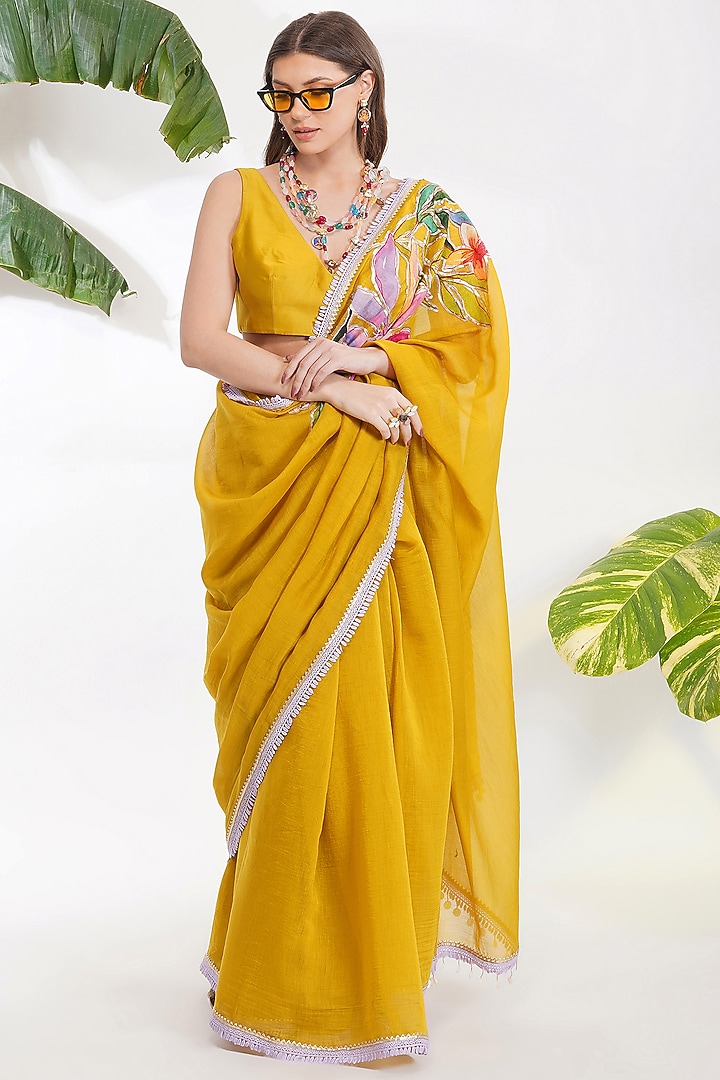 Yellow Printed Party Wear Saree Set by Devyani Mehrotra at Pernia's Pop Up Shop
