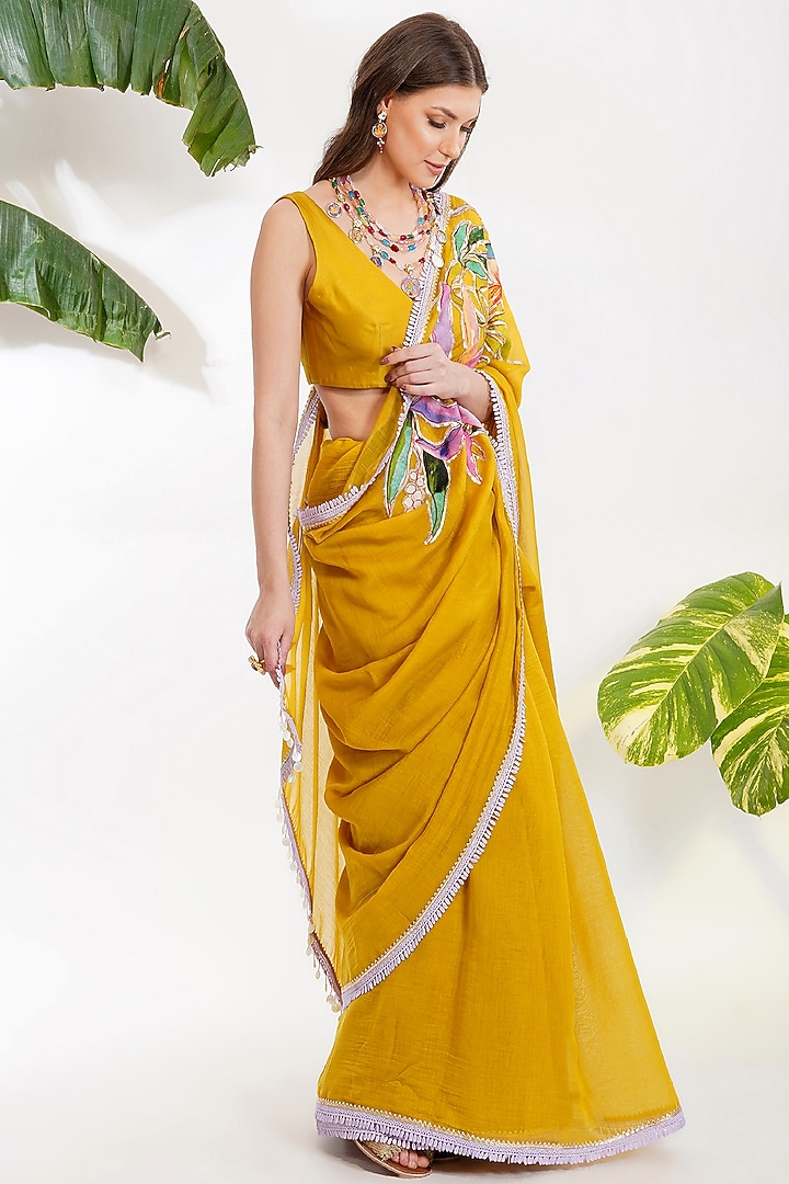 Yellow Printed Party Wear Saree Set by Devyani Mehrotra at Pernia's Pop Up Shop