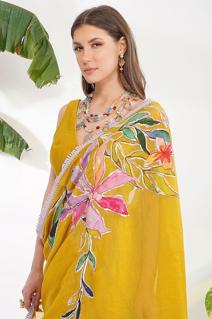 Yellow Printed Party Wear Saree Set by Devyani Mehrotra at Pernia's Pop Up Shop