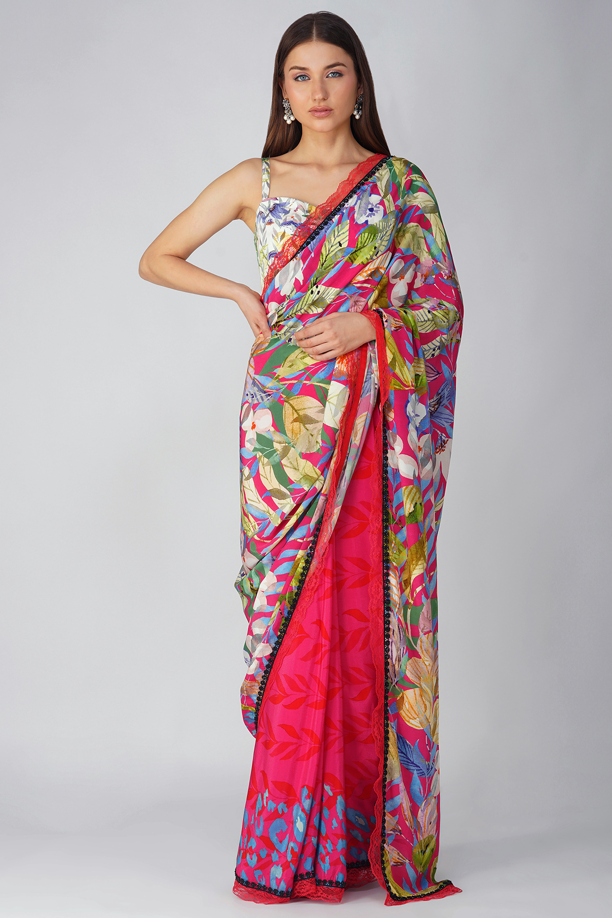 Pink Crepe Leaf Printed & Embellished Party Wear Saree Set by Devyani Mehrotra at Pernia's Pop Up Shop