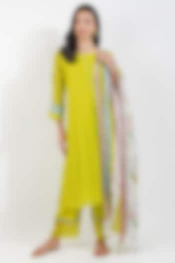 Lime Green Chanderi Kurta Set by Devyani Mehrotra at Pernia's Pop Up Shop