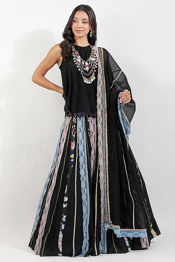 Black Chanderi Floral Printed Wedding Lehenga Set by Devyani Mehrotra at Pernia's Pop Up Shop