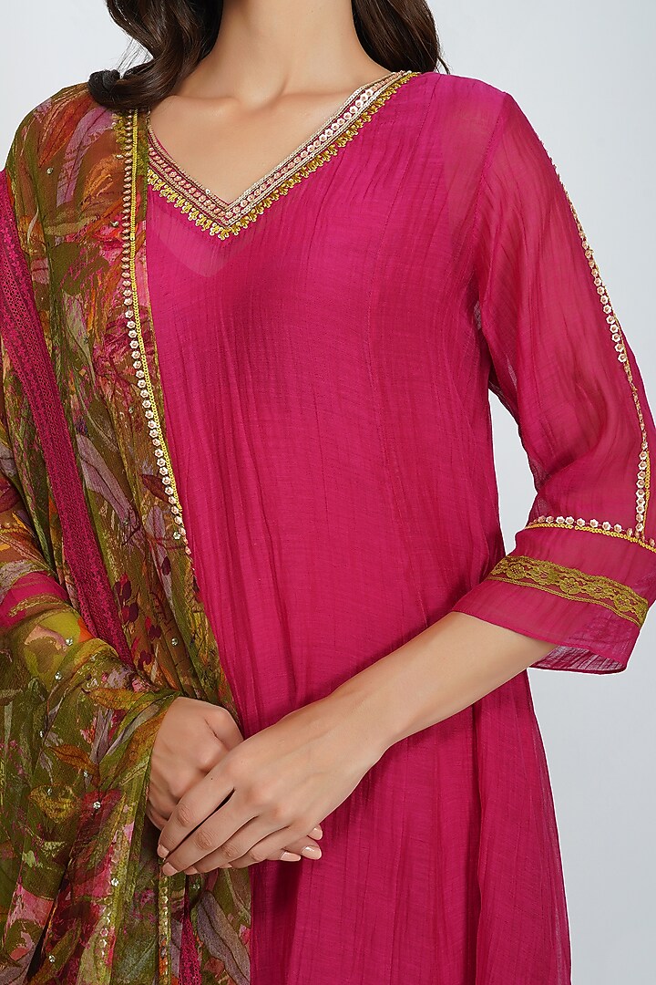 Fuchsia Printed A-line Kurta Set by Devyani Mehrotra at Pernia's Pop Up Shop