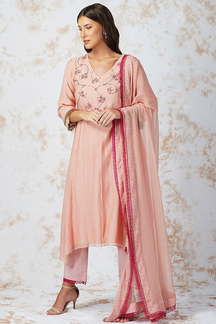 Blush Pink Embellished Kurta Set by Devyani Mehrotra