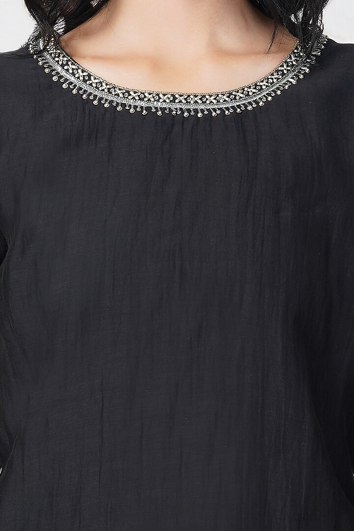 Black Chanderi Gharara Set by Devyani Mehrotra at Pernia's Pop Up Shop